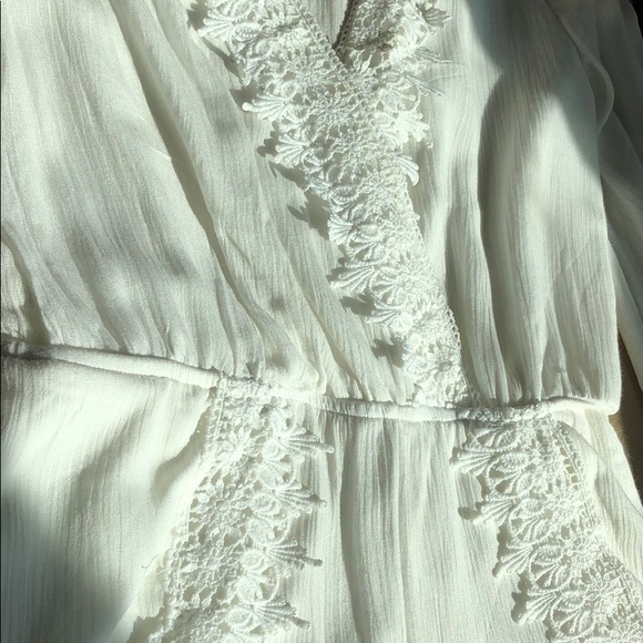 NWOT ROMPER - Picture 5 of 6